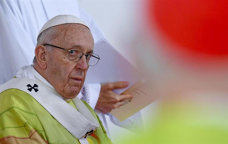 12112018-DUBLÍN (IRLANDA), 26/08/2018.- El papa Francisco celebra la Misa de clausura del Encuentro Mundial de Familias en el Phoenix Park, ante más de 500.000 fieles, en Dublín, Irlanda, hoy, 26 de agosto de 2018. EFE/ Ciro Fusco