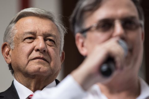 05082018-CIUDAD DE MÉXICO, 24JULIO2018.- Andrés Manuel López Obrador, virtual presidente electo de México, ofreció una conferencia de prensa para dar a conocer el contenido de la carta que recibió como respuesta por parte del presidente de los Estados Unidos, Donald Trump. Durante la conferencia de prensa fue acompañado por el futuro secretario de relaciones exteriores, Marcelo Ebrard. FOTO: MISAEL VALTIERRA / CUARTOSCURO.COM