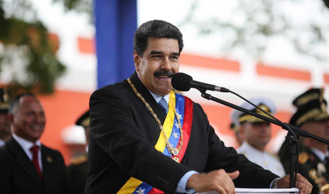 15/02/2019 HANDOUT - 15 February 2019, Venezuela, Bolivar Stadt: Venezuela's President Nicolas Maduro speaks to his supportes during an event. Photo: Marcelo Garcia/Prensa Miraflores/dpa - ATTENTION: editorial use only and only if the credit mentioned above is referenced in full. Foto: Marcelo Garcia/Prensa Miraflores / DPA