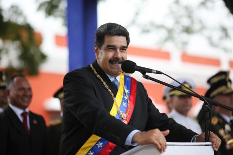 15/02/2019 HANDOUT - 15 February 2019, Venezuela, Bolivar Stadt: Venezuela's President Nicolas Maduro speaks to his supportes during an event. Photo: Marcelo Garcia/Prensa Miraflores/dpa - ATTENTION: editorial use only and only if the credit mentioned above is referenced in full. Foto: Marcelo Garcia/Prensa Miraflores / DPA