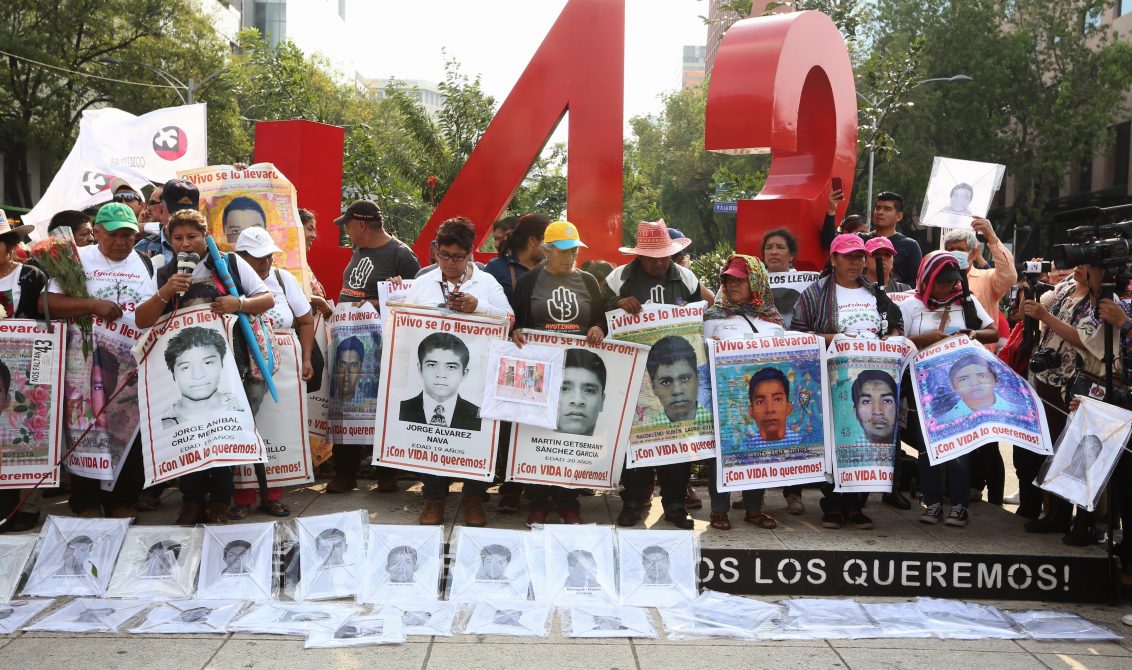 09012020-CIUDAD DE MEXICO, MEXICO, 26 DE SEPTIEMBRE DE 2019. CONMEMORACIÓN DE 5 ANIOS DE LA DESAPARICIÓN DE LOS NORMALISTAS DE LA ESCUELA NORMAR RURAL RAÚL ISIDRO BURGOS AYOTZINAPA. FOTO : KARINA TEJADA/KTM.