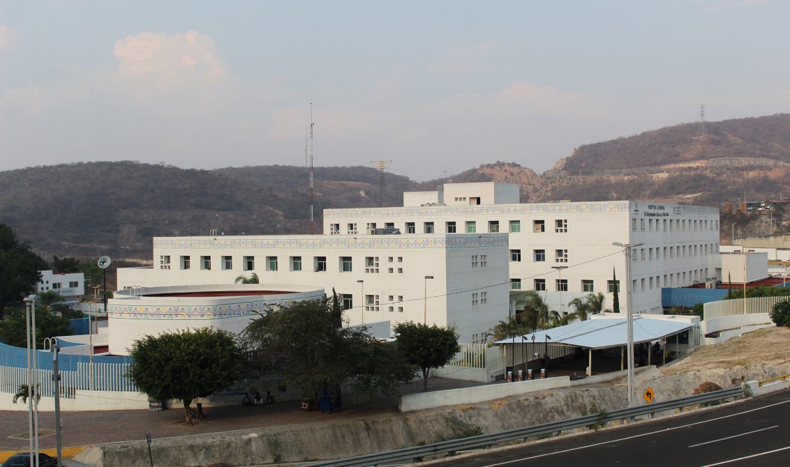 Chilpancingo Gro, 7 de mayo 2020. // Imagen del hospital General Raymundo Abarca Alarcón donde son atendidas personas con Covid-19. // Foto: Jesús Eduardo Guerrero