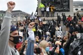 12 June 2020, England, London: Demonstrators take part in a protest by the Black Lives Matter movement in Trafalgar Square. Photo: Dominic Lipinski/PA Wire/dpa