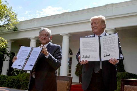 WASHINGTON D.C., ESTADOS UNIDOS, 08JULIO2020.- Andrés Manuel López Obrador, Presidente de México, se reunió con Donald Trump, Presidente de los Estados Unidos, en la Casa Blanca, en donde hablarán sobre la entrada en vigor del T-MEC. Ambos ofrecieron una conferencia de prensa y firmaron una carta de intención. FOTO: PRESIDENCIA/CUARTOSCURO.COM