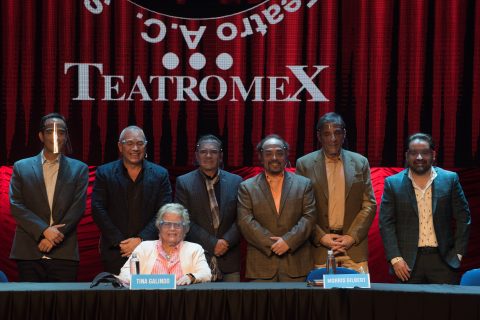 CIUDAD DE MÉXICO, 13AGOSTO2020.- Integrantes del Consejo Consultivo de la Sociedad Mexicana de Productores de Teatro A.C. (Teatromex) la cual reúne a más de 120 productores de entretenimiento ofrecieron conferencia de prensa para solicitar a las autoridades se permita la reapertura de los teatros como ya se ha hecho con otras actividades de entretenimiento mientras prevalece el semáforo naranja epidemiológico, por covid-19, tales como: cines, museos, albercas, autoconciertos, autocinemas, entre otros. Los consejeros se comprometieron a cumplir las medidas de sanidad, como es el caso del Centro Cultural Plaza Cuauhtémoc que está preparado para la reapertura del establecimiento. FOTO: MARIO JASSO /CUARTOSCURO.COM