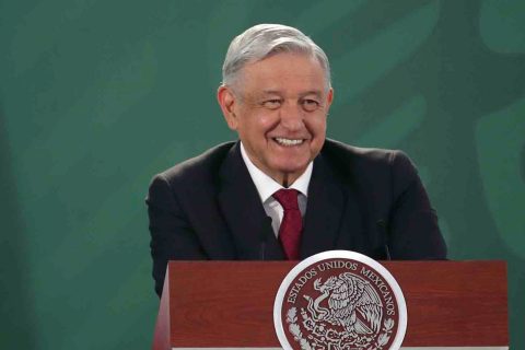 AGUASCALIENTES, AGUASCALIENTES, 21AGOSTO2020.- Andrés Manuel López Obrador, Presidente de México en conferencia de prensa. Acompañan al mandatario: Martín Orozco Sandoval, gobernador de Aguascalientes; Luis Cresencio Sandoval González, secretario de la Defensa Nacional; José Rafael Ojeda Durán, secretario de Marina; Alfonso Durazo Montaño, secretario de Seguridad y Protección Ciudadana; Luis Rodríguez Bucio, comandante de la Guardia Nacional y María Teresa Jiménez Esquivel, presidenta municipal de Aguascalientes. FOTO: PRESIDENCIA/CUARTOSCURO.COM