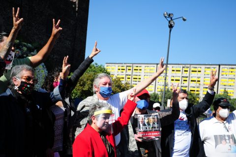 CIUDAD DE MÉXICO, 02OCTUBRE2020.- Se cumplen 52 años de la matanza de Tlatelolco, donde decenas de estudiantes y civiles fueron asesinados por militares y elementos policíacos dentro de la Plaza de las Tres Culturas, como actos conmemorativos, el Comité 68 organizaron actos políticos y culturales para recordar a las víctimas de ese día. FOTO:DANIEL AUGUSTO /CUARTOSCURO.COM