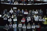 CIUDAD DE MÉXICO, 01OCTUBRE2020.- Protestas durante los posicionamientos de la discusión de la aprobación del dictamen que busca la eliminación de 109 fideicomisos, ésto mientras se desarrolla la sesión ordinaria de la Cámara de Diputados. FOTO: MARIO JASSO /CUARTOSCURO.COM