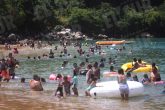 AcapulcoGro/11Octubre2020/ Vacacionistas el día de ayer en la playa Majahua, en el puerto de Acapulco. Foto: Jesús Trigo