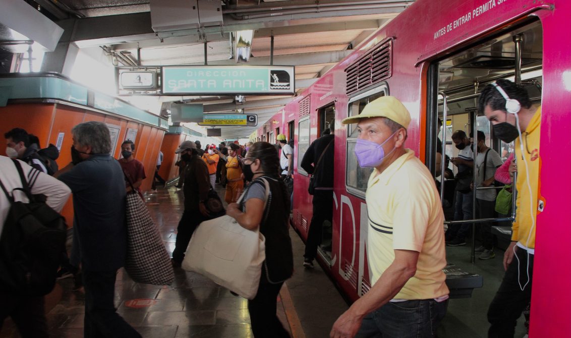 La Línea 4 que corre de Santa Anita a Martín Carrera y una de las afectadas por el incendio del Centro de Control del Sistema de Transporte Colectivo Metro, reanudó actividades las primeras horas de este martes. Foto: Cuartoscuro