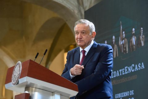 El presidente Andrés Manuel López Obrador, en su gira por Oaxaca, donde revisó el avance del programa Sembrando Vida en San Mateo Etlatongo. Foto: Presidencia