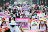 CIUDAD DE MÉXICO, 10MAYO2021.- Decenas de madres y familiares de personas desaparecidas marcharon del Ángel de la Independencia rumbo al Monumento a la Revolución para exigir al gobierno la aparición de sus seres queridos, así como justicia a los casos de violencia que han sufrido. FOTO: DANIEL AUGUSTO /CUARTOSCURO.COM