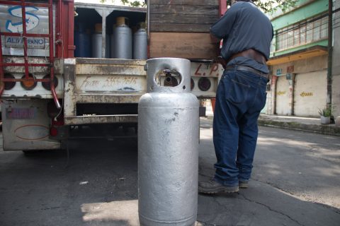 En 27 pesos el kilo se comercializa en las colonias de la capital mexicana. Foto: Cuartoscuro