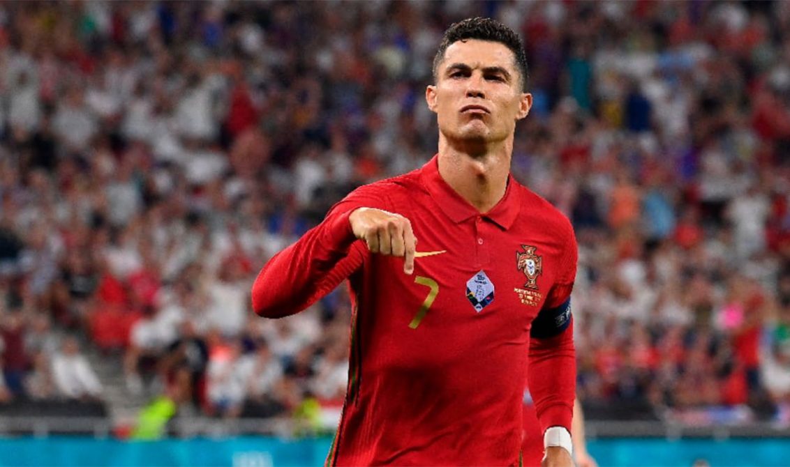 Con sus dos goles de ayer, Cristiano Ronaldo llegó a 111 anotaciones con Portugal con lo que superó el empate en la marca de tantos con selecciones que compartía con el iraní Ali Daei, que se quedó en 109. Foto: Tomada de internet