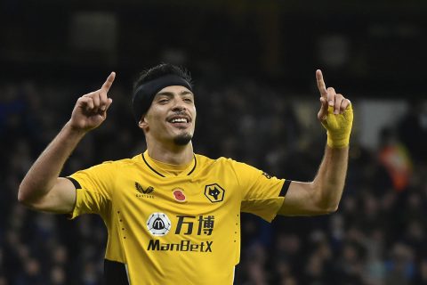 Raúl Jiménez fue titular, disputó los 90 minutos y anotó su gol al minuto 32, el 2-0 momentáneo a favor del Wolverhampton sobre el Everton. Foto: Tomada de internet