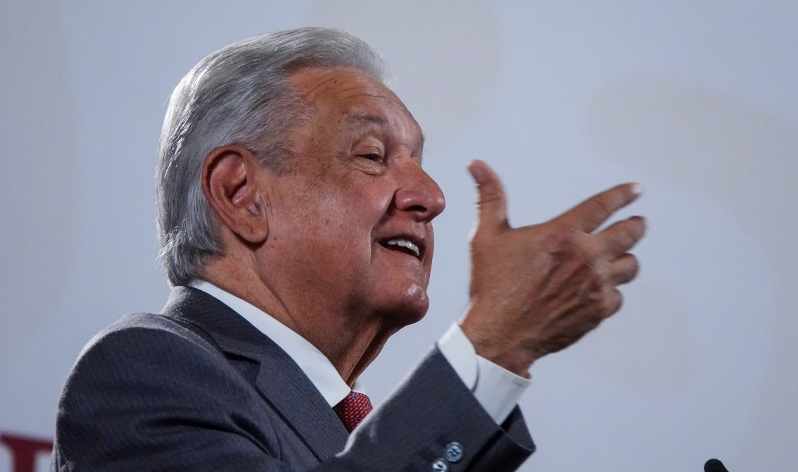 CIUDAD DE MÉXICO, 10MAYO2022.- Andrés Manuel López Obrador, presidente de México, encabezó la conferencia de prensa con motivo del informe semanal de mejoramiento al sector salud. El mandatario estuvo acompañado por: Hugo López-Gatell, subsecretario de Prevención y Promoción a la Salud; Jorge Alcocer, secretario de Salud, y Zoe Robledo, titular del Instituto Mexicano del Seguro Social (IMSS). FOTO: GALO CAÑAS/CUARTOSCURO.COM