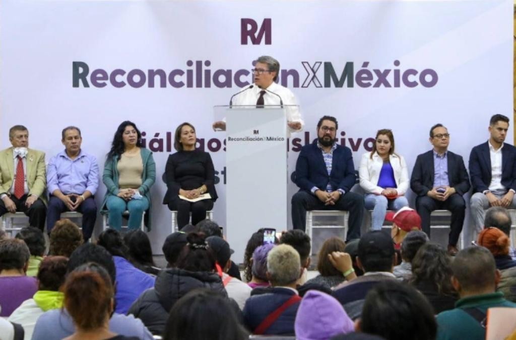 CIUDAD DE MÉXICO, 19AGOSTO2022.- Ricardo Monreal, presidente de la Junta de Coordinación Política (JUCOPO) del Senado, presentó su plataforma política para la Presidencia de la República de 2024 a habitantes de las alcaldías Azcapotzalco y Álvaro Obregón. El coordinador de Morena afirmó que podrá enfrentar los grandes desafíos de nuestro país, y que no defraudará a las y los mexicanos. Además, reiteró que, una vez que el partido emita la convocatoria y lleguen los tiempos legales, se inscribirá para suceder al presidente Andrés Manuel López Obrador. FOTO: ESPECIAL/CUARTOSCURO.COM