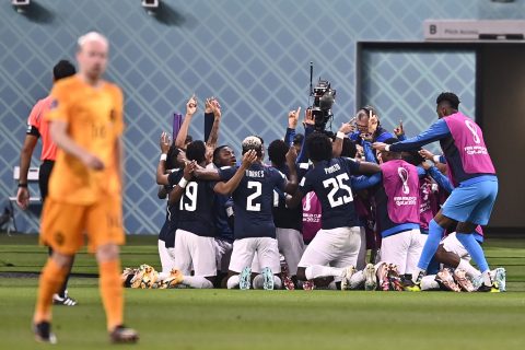 25 November 2022, Qatar, Doha: Ecuador players celebrate scoring their side's first goal during the FIFA World Cup Qatar 2022 Group A soccer match between Netherlands and Ecuador at Khalifa International Stadium. Photo: Fabio Ferrari/LaPresse via ZUMA Press/dpa